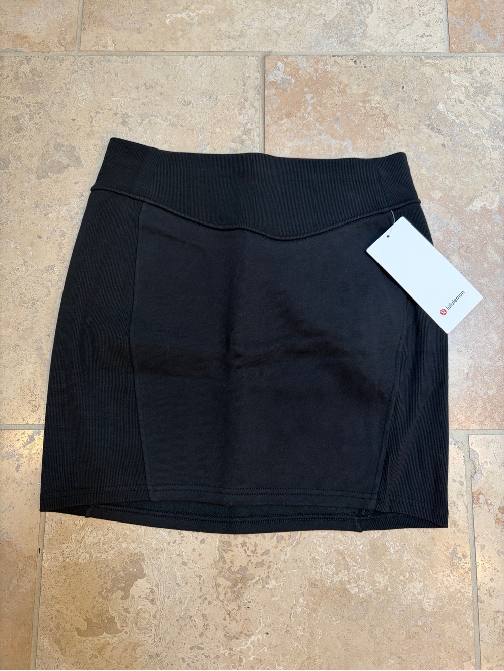 Lululemon Scuba black HR Mini Skirt